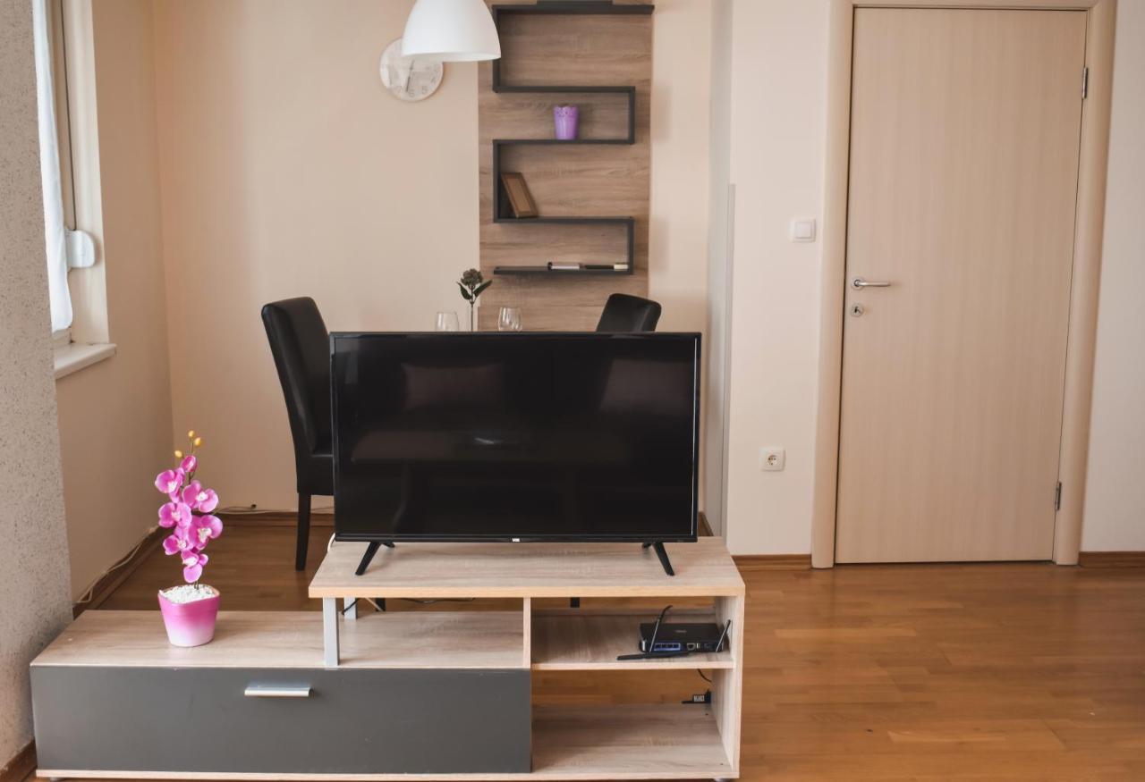 Apartment Orchid 021 نوفي ساد المظهر الخارجي الصورة