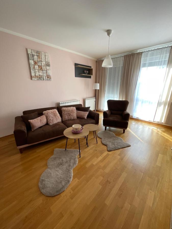 Apartment Orchid 021 نوفي ساد المظهر الخارجي الصورة
