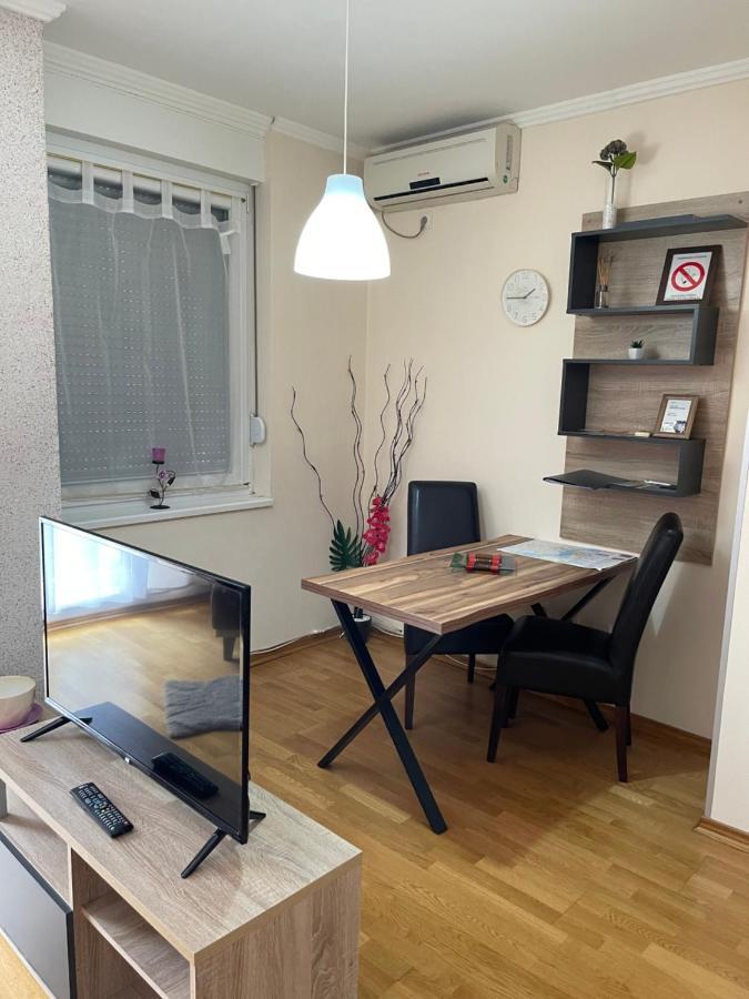 Apartment Orchid 021 نوفي ساد المظهر الخارجي الصورة